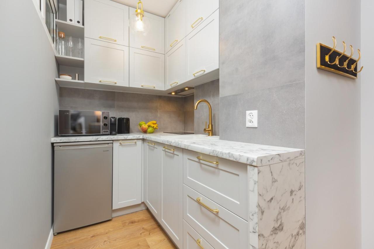 City Center Apartment Near The Vistula By Noclegi Renters Варшава Экстерьер фото