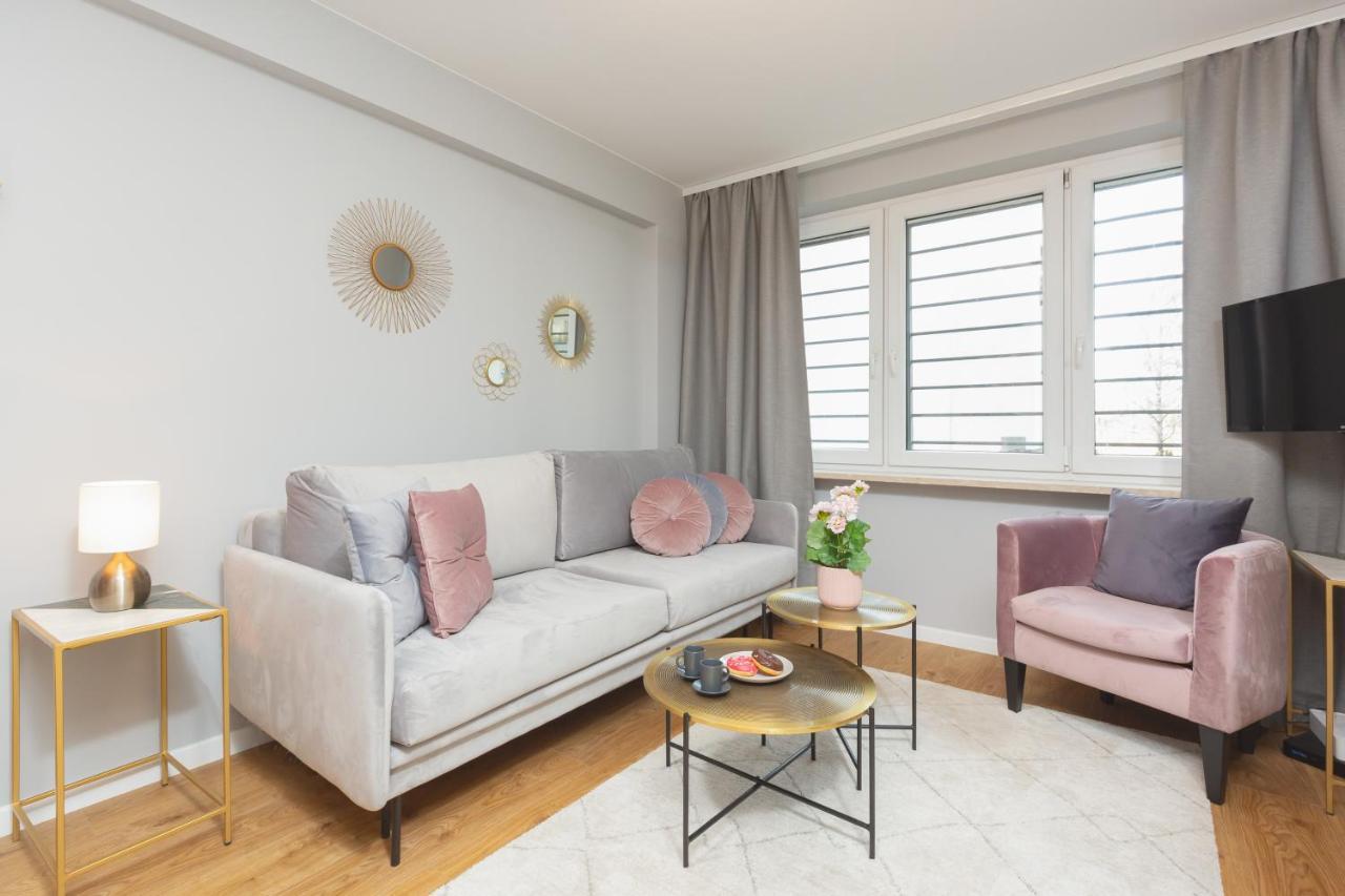 City Center Apartment Near The Vistula By Noclegi Renters Варшава Экстерьер фото